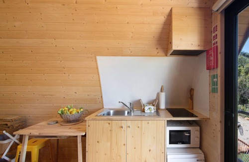 Tunes Chalet De Esquí | Chalet 'Villa Das Alfarrobas Eco Cabin' con piscina compartida, Wi-Fi y aire acondicionado
