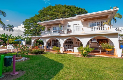 La Tebaida Chalet De Esquí | Chalet Villa Puebla