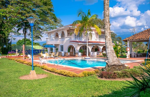 La Tebaida Chalet De Esquí | Chalet Villa Puebla