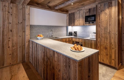 Le Fornet Chalet De Esquí | Chalet, wifi, view mountain, sauna, terrace, balcony, fireplace or stove, parking, tv, ski locker