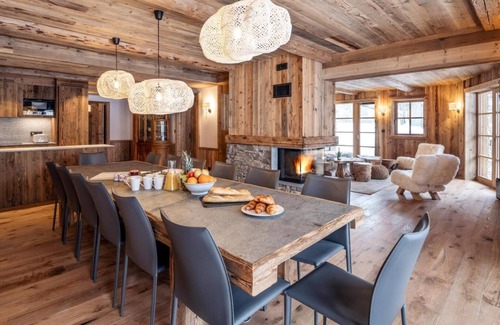 Le Fornet Chalet De Esquí | Chalet, wifi, view mountain, sauna, terrace, balcony, fireplace or stove, parking, tv, ski locker