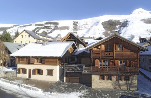 Les Deux Alpes Chalet De Esquí | Chalet, wifi, 150m de los comercios, 2.o piso, terraza, balcón, chimenea o estufa a leña, parking