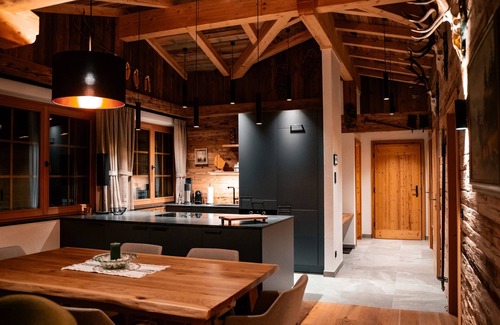 Ried im Zillertal Apartamento | Chalet WildRuh - Hirschen Suite