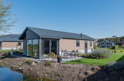 West-Graftdijk Casa | Chalet with 2 bedrooms and a dishwasher