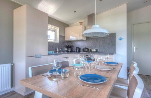 Municipality of Hellevoetsluis Casa | Chalet with 3 bedrooms and terrace