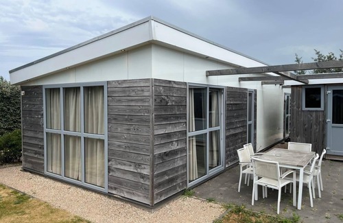 Municipality of Hellevoetsluis Casa | Chalet with 3 bedrooms and terrace