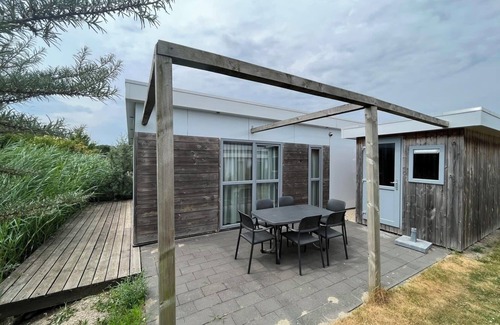 Municipality of Hellevoetsluis Casa | Chalet with 3 bedrooms and terrace