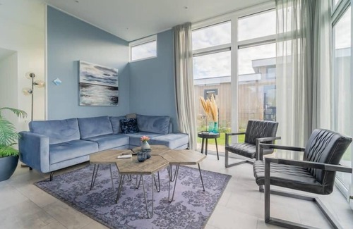 Linden Casa | Chalet with 3 bedrooms, a terrace and a jetty