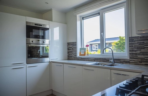 West-Graftdijk Casa | Chalet with 5 bedrooms, 2 bathrooms and sauna
