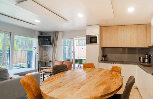 Zutendaal Chalet De Esquí | Bonito chalet con airco en un parque de vacaciones