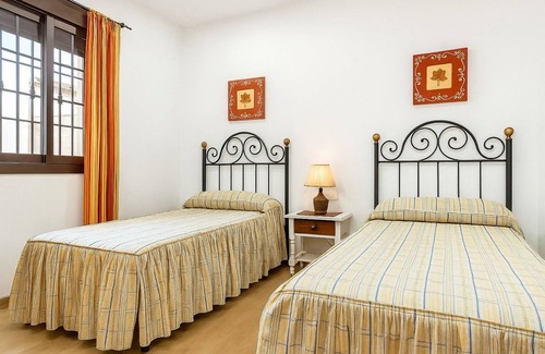 Conil de la Frontera Hotel | Chalet with Private Pool near Beach