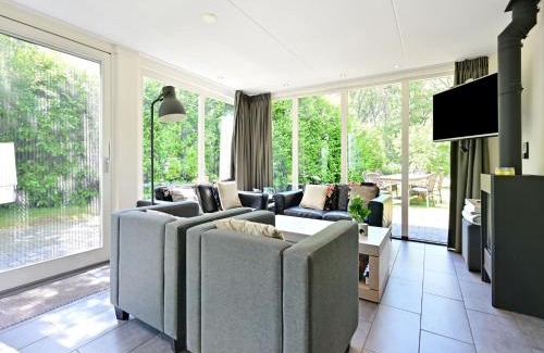 Reutum Casa | Chalet with gorgeous view of the natural surroundings
