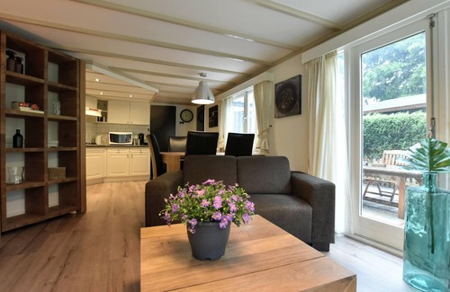Krachtighuizen Chalet De Esquí | Pleasant Chalet With a Beautiful Private Garden Featuring two Terraces
