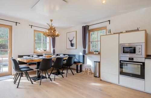 Donnersbachwald Chalet De Esquí | Chalet with sauna, hot tub and enclosed garden