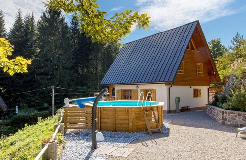 Lokve Chalet De Esquí | Chalet with sauna and whirlpool