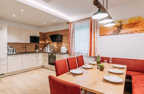 Donnersbachwald Chalet De Esquí | Chalet with terrace, sauna and outdoor spa
