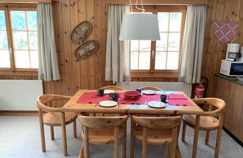 Grafschaft Apartamento | Chalet Woodland - Ferienwohnung mit Terrasse