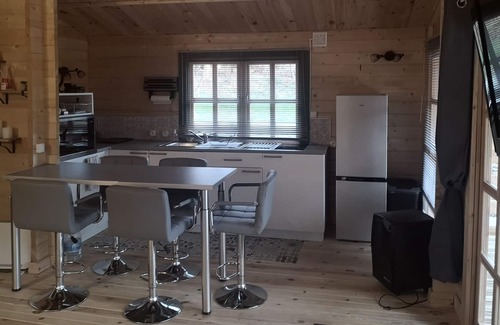 Cast Chalet De Esquí | Vrbo Property