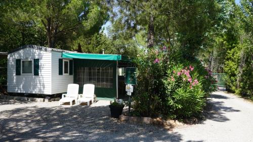 Roquebrune-sur-Argens Otro | Chalets met buitenkeuken op Camping Leï Suves - JoyCasa