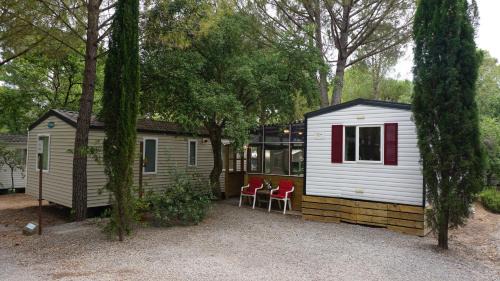 Roquebrune-sur-Argens Otro | Chalets met buitenkeuken op Camping Leï Suves - JoyCasa