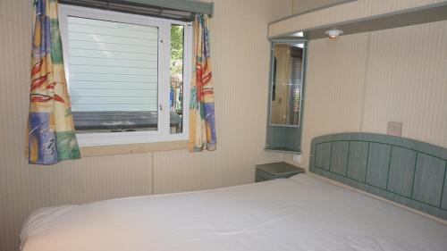 Roquebrune-sur-Argens Otro | Chalets met buitenkeuken op Camping Leï Suves - JoyCasa