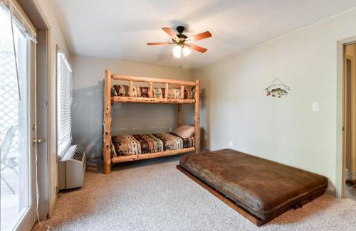 Lampe Casa | Chalets Resort LAKEFRONT Cottage Free Amenities Amazing views Kayaks 2 Pools