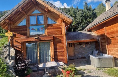 Saint-Michel-de-Chaillol Chalet De Esquí | Chalets Shangrila
