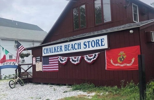Saybrook Manor Cabaña | Chalker Beach Cottage