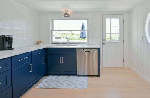 Saybrook Manor Casa | Chalker Beach House Steps to the Water!