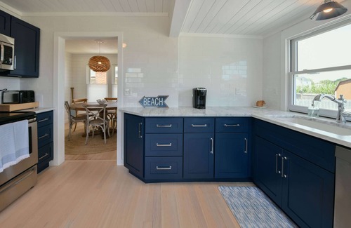 Saybrook Manor Casa | Chalker Beach House Steps to the Water!