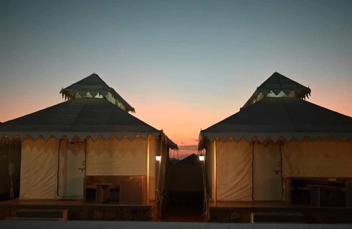 Amar Sagar Pol Hotel | Chalo Jaisalmer Desert Camp