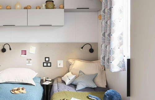 Eymouthiers Casa | Camping les Gorges du Chambon**** - Mobile home Family Luxury Premium 3 rooms 4 people Air-conditioned Jacuzzi