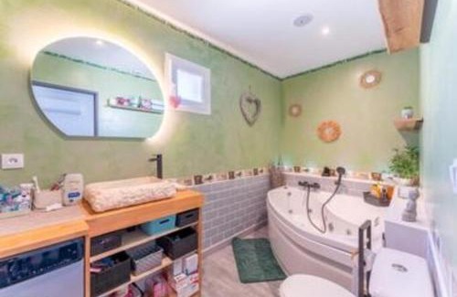 Saint-Saturnin-les-Avignon Cama Y Desayuno | chambre double dans villa