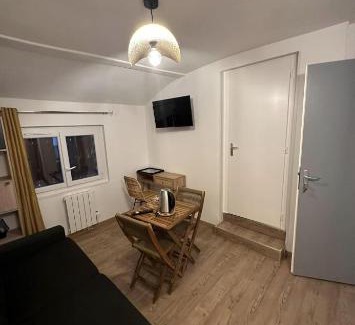 Mussidan Casa | Chambre 7 kitchenette Les gites de la Gare