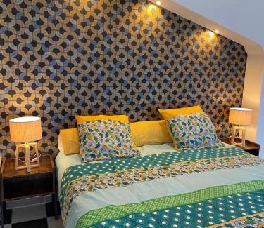 Lescout Cama Y Desayuno | Chambre au Domaine Spa-piscine sauna