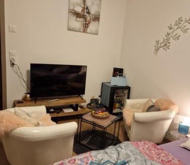 Boudry Casa | Chambre aux bord de l'Areuse