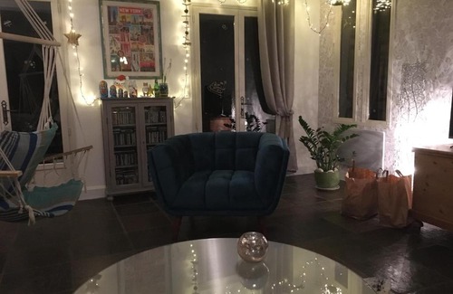 Bouloire Casa | Chambre avec balcon et salle de bains privée