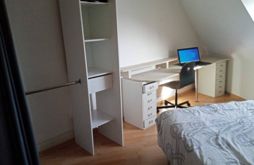 Koenigshoffen Est Cama Y Desayuno | Chambre Avec Espace de Travail à 10' de la Gare