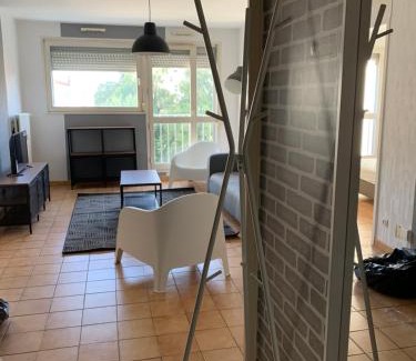 Haussonville-Blandan-Mon Desert-Saurupt Casa | Chambre calme privée avec lit double en Colocation