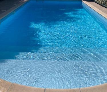 Le Bouscat Casa | Chambre chez l'habitant au calme avec piscinne