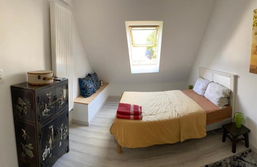 Sene Casa | Chambre chez l'habitant "Les Roses de Séné"