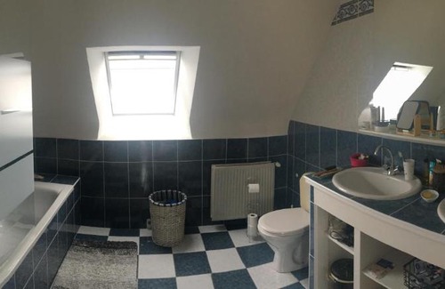 Sene Casa | Chambre chez l'habitant "Les Roses de Séné"