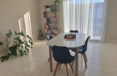 Le Puy-Saint-Bonnet Casa | Chambre confortable et chaleureuse