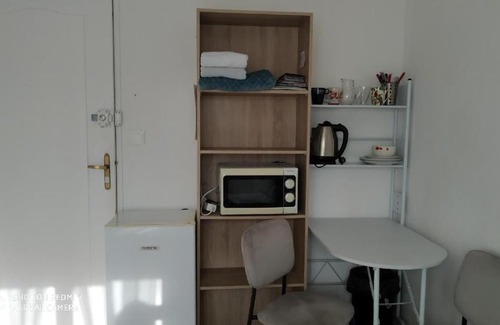 Saint-Assiscle Casa | CHAMBRE CONFORTABLE,GARE,Climatisation,PARKING,WIFI,pt déjeuner compris