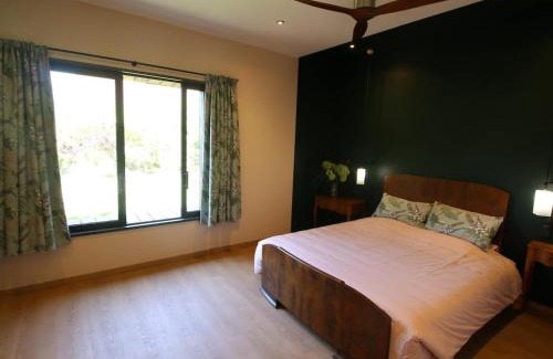 La Ferte-Saint-Aubin Cama Y Desayuno | Chambre d'hôtes style 30s avec petit déj inclus, lit 180 cm, Wifi - FR-1-590-520