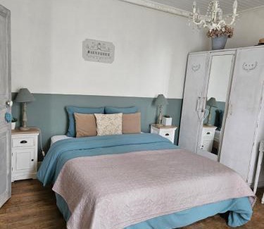 Chateldon Cama Y Desayuno | Chambre d'hôte équestre Au petit bonheur