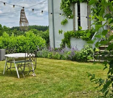 Chateldon Cama Y Desayuno | Chambre d'hôte équestre Au petit bonheur