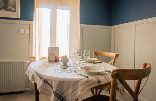Le Mene Cama Y Desayuno | Chambre d'hôte La Haye d'Armor, Western