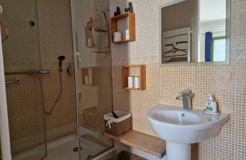 Callas Casa | Chambre D'hôtes Indépendante vue Piscine Avec sa Cuisine D'été