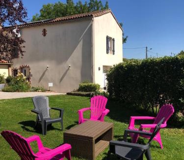 Les Herbiers Casa | Chambre d´hôtes La Jonchère
